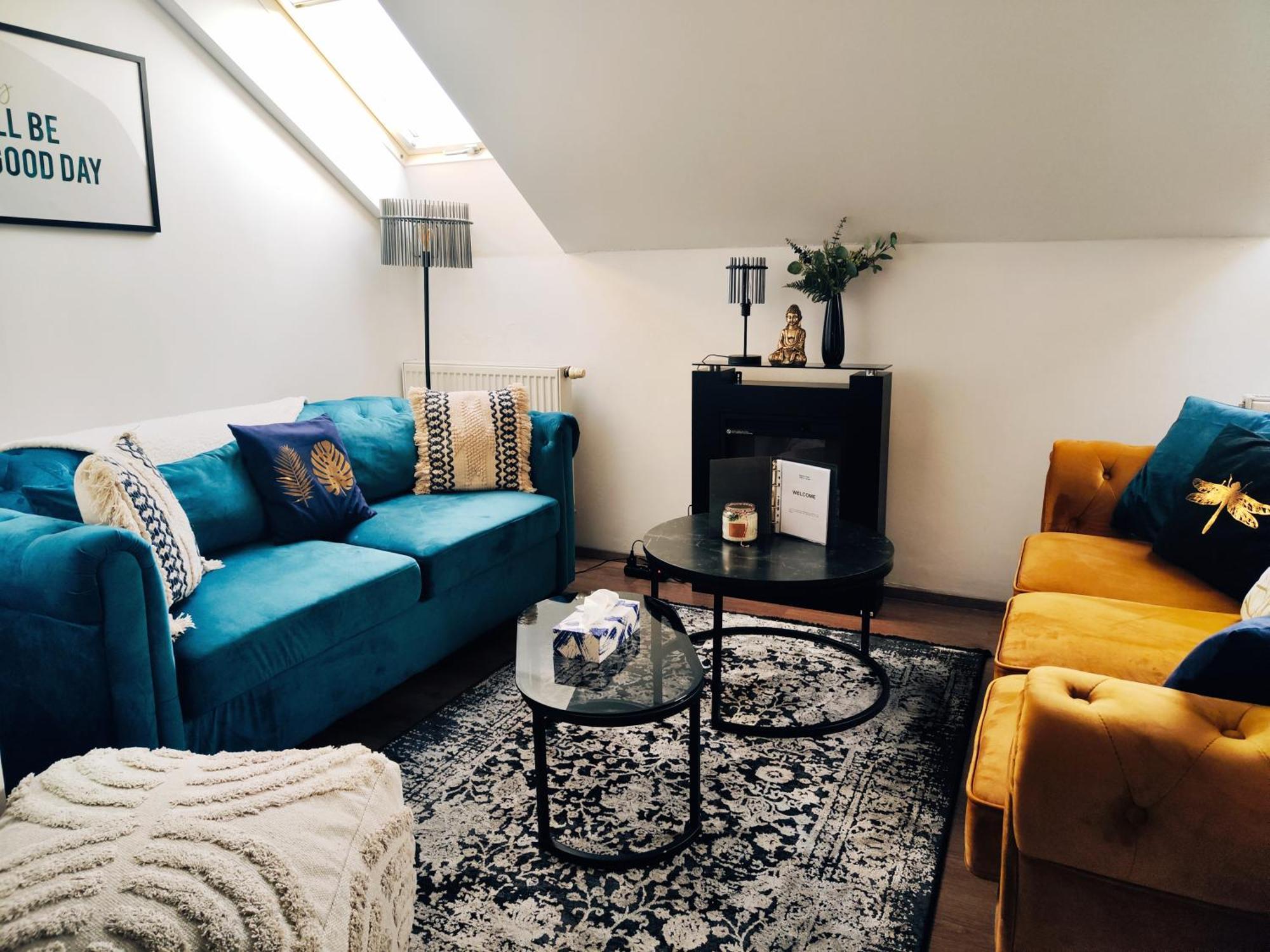 Lejlighed Spacious Flat & Parking Possibility, 3 Stops To Wenceslav Square