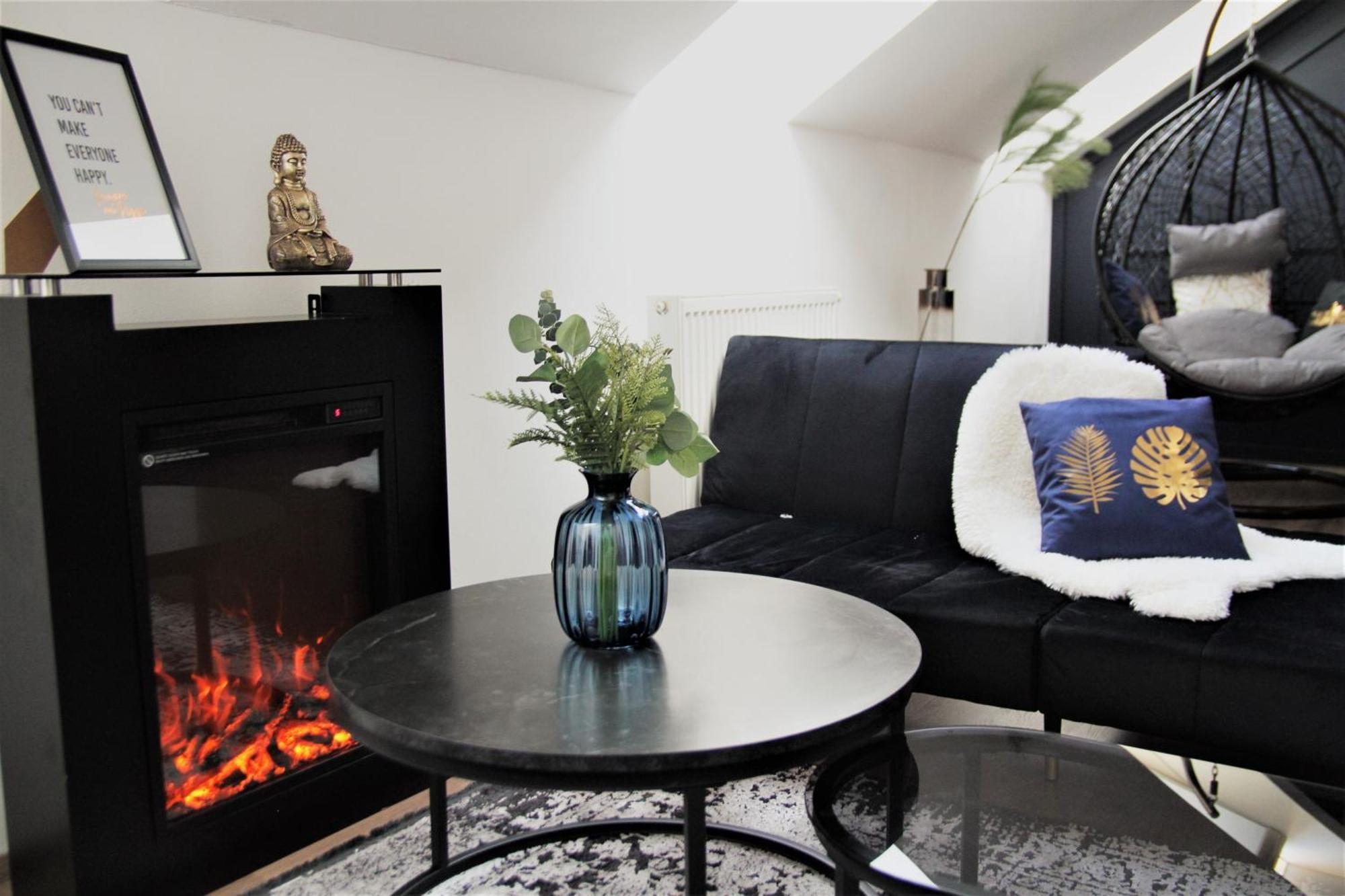Lejlighed Spacious Flat & Parking Possibility, 3 Stops To Wenceslav Square Prag